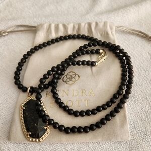 KENDRA SCOTT MARLOWE NECKLACE W/BLACK NATURAL STONES